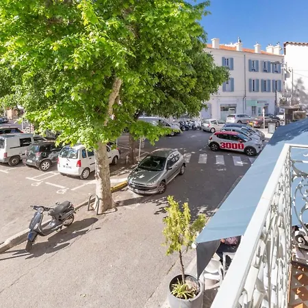 Apartment Place Amiral Barnaud