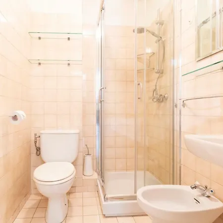 Apartment Place Amiral Barnaud *