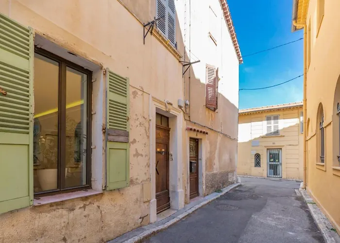 Place Amiral Barnaud Apartamento